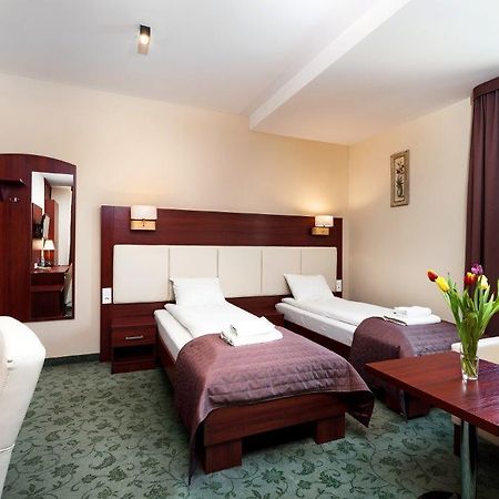 Hotel Mlyn Люблін Екстер'єр фото