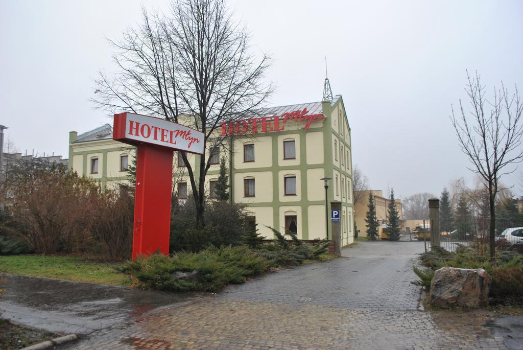 Hotel Mlyn Люблін Екстер'єр фото